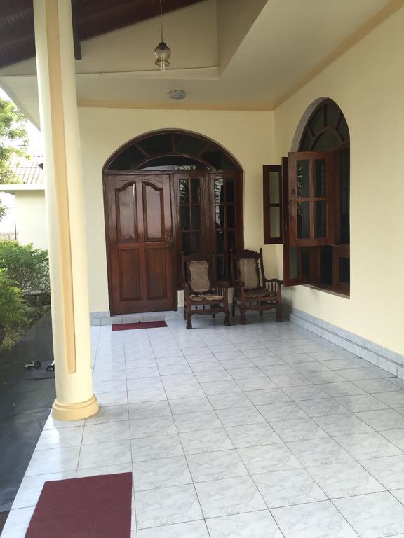 Bolonghes Homestay Негомбо Екстериор снимка